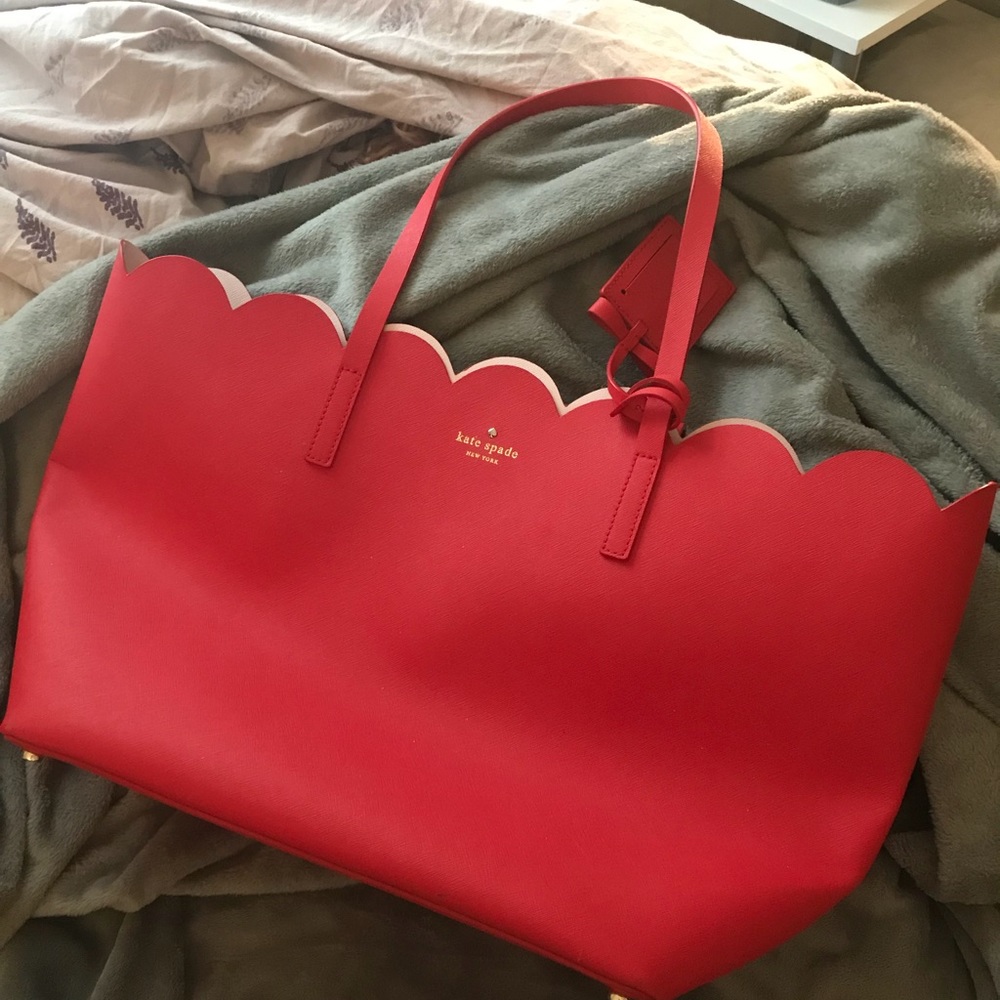 Kate spade scalloped tote